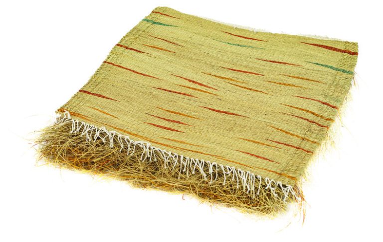 TK 38 । Tapis en Halfa

L15 h65 cm
